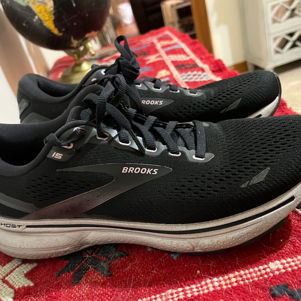 Women's Brooks Ghost 15 Size 10